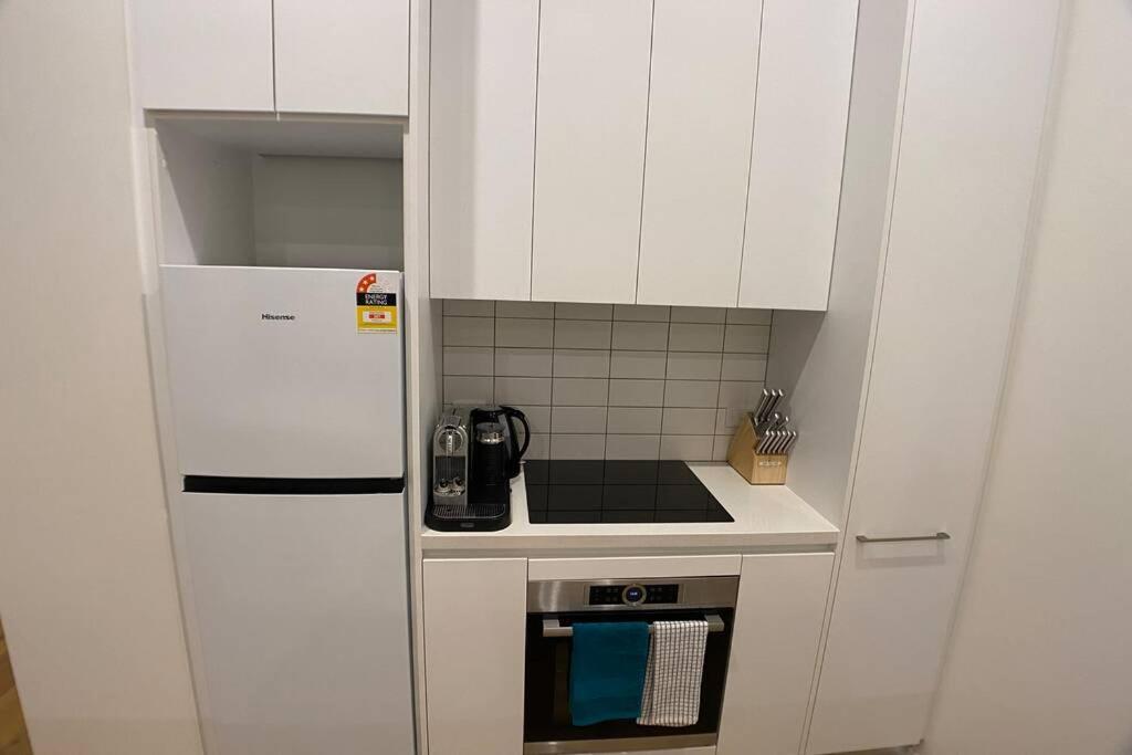 Luxe 2Br Executive Apartment Kingston Pool Parking Wifi Bbq Wine Exterior foto
