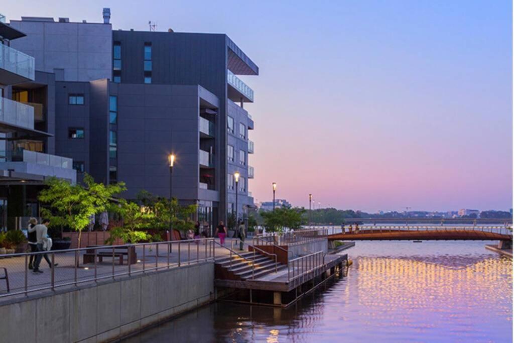 Luxe 2Br Executive Apartment Kingston Pool Parking Wifi Bbq Wine Exterior foto